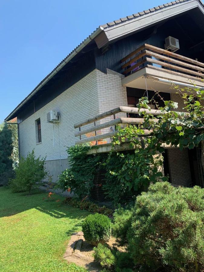 Komenda Ela'S Apartment מראה חיצוני תמונה